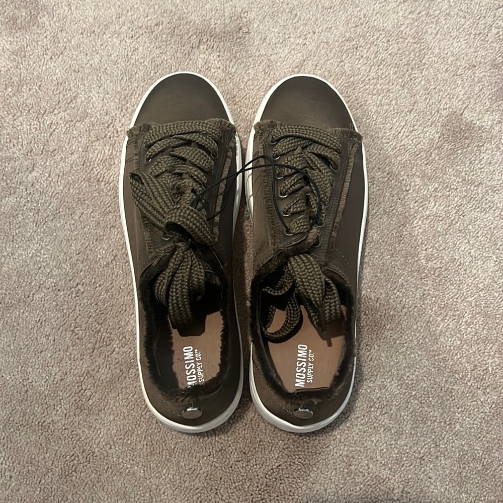 Mossimo dark green sneakers